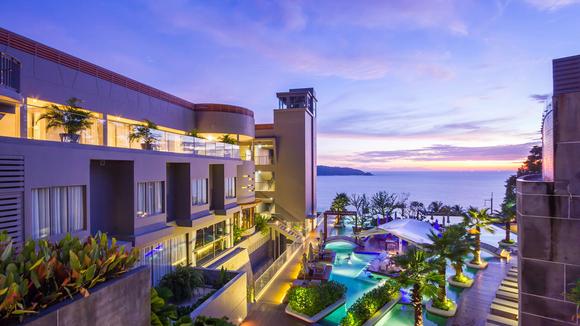 Oceanfront Phuket Hideaway with Daily Cocktails