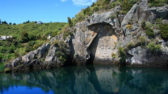 New Zealand's North Island: 7-Day Self-Drive Tour with Helicopter Flight, Jet Boat & Hawkes Bay Winery Tasting