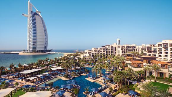 High-End Beachfront Dubai Escape with Daily Dining at over 40 Restaurants