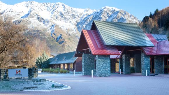 Queenstown Escape near Coronet Peak Ski Fields with Daily Dining Credit