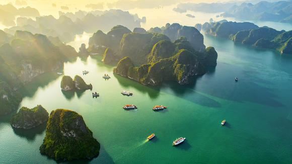 North Vietnam: A Spectacular 7-Day Tour with Halong Bay Cruise and Two Hikes