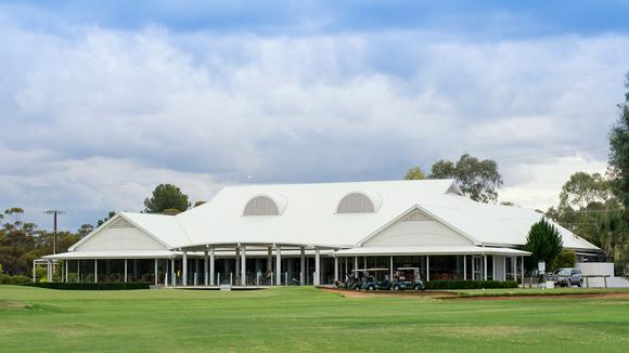 Tranquil Golf Getaway only 2.5 Hours from Adelaide