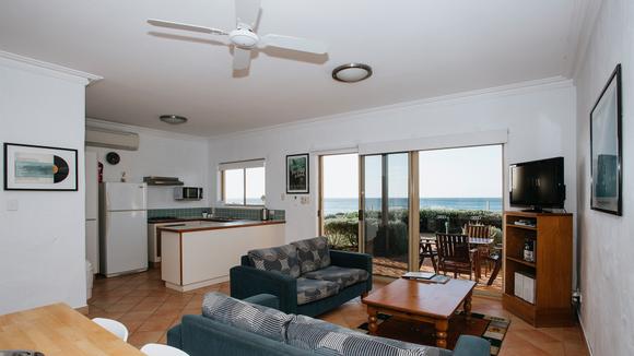 Beachfront Apartment Stay Near the Margaret River Wine Region