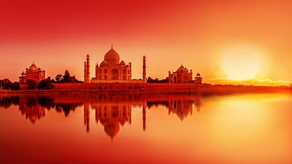 Discover India: A 15-Day Tour with Unforgettable Taj Mahal Visit and Tiger Safari
