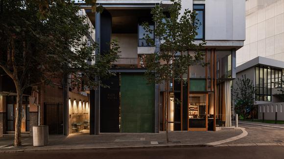 Stylish Perth Urban Sanctuary with Daily Breakfast & Nightly Sparkling