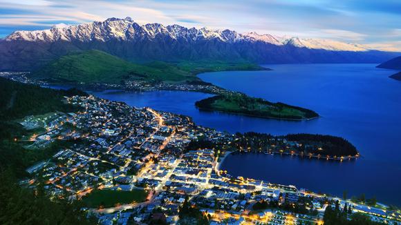 Five-Star Suite Luxury in the Heart of Queenstown with Daily Breakfast & NZ$100 Dining Credit