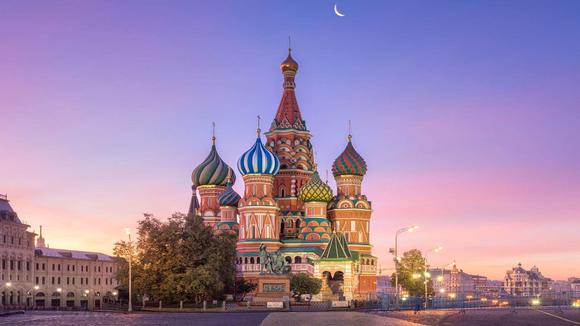 Enchanting Russia: A Luxury Small-Group Tour of Moscow and St Petersburg Including Private Tours and First-Class Bullet Train 