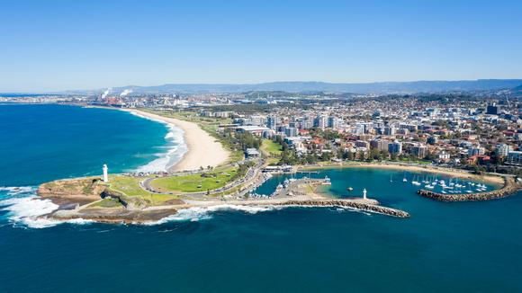 Wollongong Coastal Escape just 90 Minutes from Sydney with Daily Breakfast