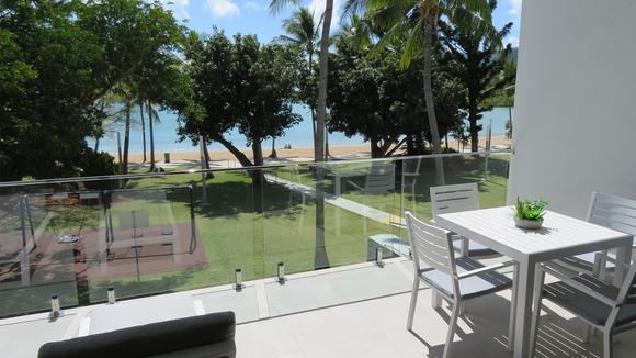 Grand Opening: Ultra-Luxe Airlie Beach Apartments with Welcome Wine & Late Checkout