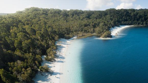 Fraser Island: 4 or 5-Day Small-Group K'Gari Tour with Lake McKenzie, SS Maheno Shipwreck & Eco-Resort Stay
