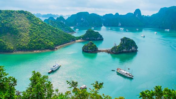 Vietnam 2022: 12-Day Luxury Small-Group Tour Hanoi to Ho Chi Minh City with Hạ Long Bay Cruise & Cambodia Extension