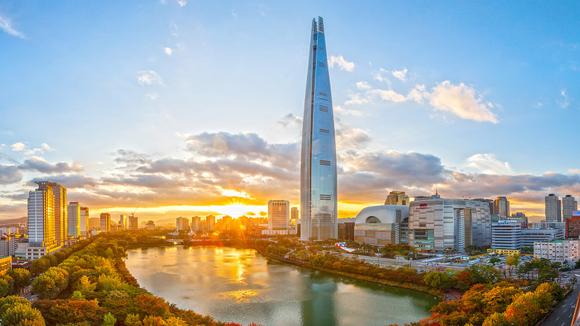 Sky-High Seoul Sanctuary in Gangnam District with Daily Michelin-Starred Breakfast