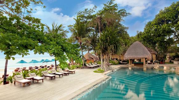 Nusa Dua Beachfront Stay with Dining, Massage & Daily Cocktails 