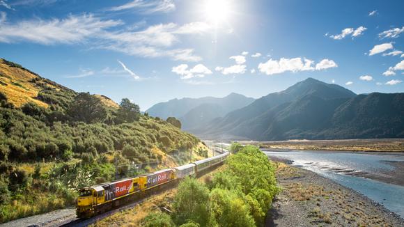 New Zealand's South Island: 7-Day Self-Drive Tour with TranzAlpine Train Journey & Milford Sound Cruise