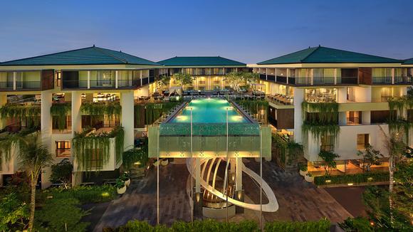 Relaxing Stay Near Bali’s Best Restaurants & Nightlife