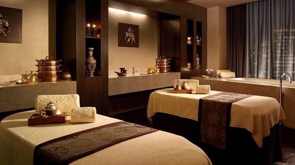 Sydney: Shangri-La Deluxe Day Spa Experience with Tea, Scones & Health Club Access