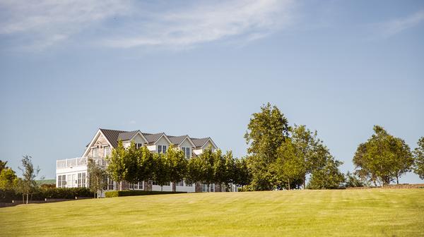 NSW Countryside Cottage Estate Retreat near Seven Mile Beach National Park for up to 10 Guests