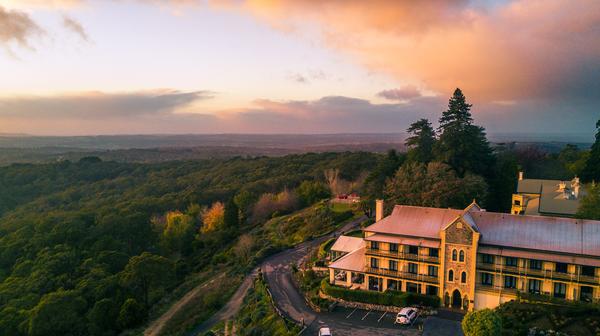 Adelaide Hills Boutique Mount Lofty House Escape with Award-Winning Restaurant