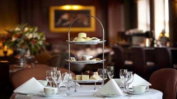 Sydney: Sir Stamford at Circular Quay Elegant High Tea with Sparkling Wine