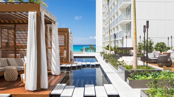 Oceanfront Hawaii Escape on Waikiki Beach