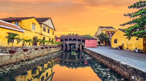 Vietnam: 9-Day Highlights Tour with Bai Tu Long Bay Cruise, Hội An Stay & Cu Chi Tunnels