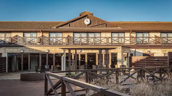 Hampshire Country Resort with Two Indoor Swimming Pools