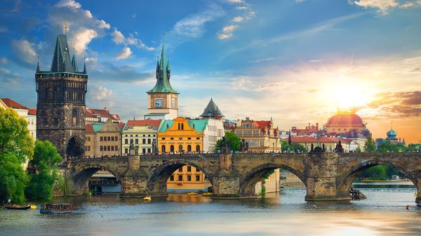 Budapest, Vienna & Prague 2022/23: 8-Day Luxury Small-Group Tour with Schönbrunn Palace & Prague Castle Visit