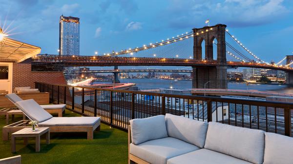 New York Italian-Style Glamour within Manhattan's Iconic Seaport District