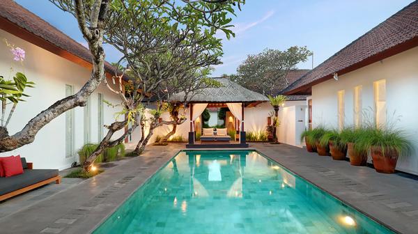 #1 Rated Seminyak Boutique Pool Villas with Massages, Daily Breakfast & Nightly Cocktails