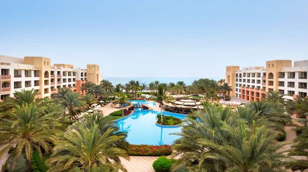 Muscat Five-Star Shangri-La Resort on the Shores of the Gulf of Oman