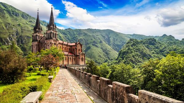 Northern Spain & Portugal 2023: 16-Day Tour from Madrid with Douro River Cruise, UNESCO Sites & Guided City Tours