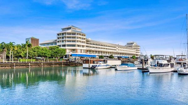 Cairns Five-Star Shangri-La Escape at the Gateway to the Great Barrier Reef