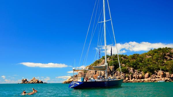 Magnetic Island: Half-Day Yacht Experience for Two with Secluded Beaches, Ferry Transfers, Seafood Lunch & Drinks