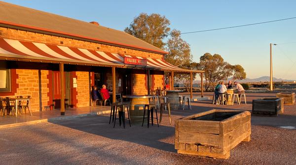 Remote South Australia Suite Escape near Flinders Ranges with Daily Breakfast & Nightly Culinary Experience