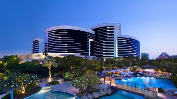 Five-Star Grand Hyatt Dubai Escape with Daily Dining & Nightly Free-Flow Drinks