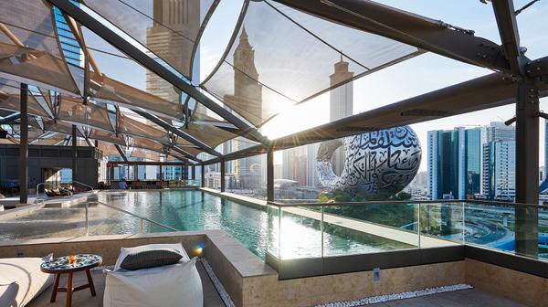 Five-Star Contemporary Dubai Luxury with Rooftop Pool & Cocktail Bar