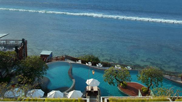 Five-Star Uluwatu Cliffside Luxury with Oceanfront Infinity Pool & Private Beach Elevator Access