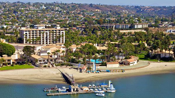 San Diego Oceanfront Luxury in Mission Bay with Private Beach