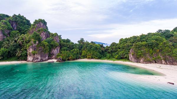 Southern Thailand: 10-Day Luxury Small-Group Tour from Bangkok to Khao Lak with River Kwai Floating Villa Stay & Kui Buri National Park Visit