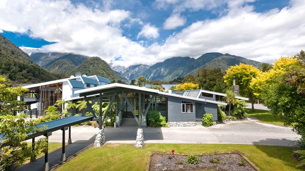 New Zealand West Coast Scenic Escape near Franz Josef Glacier with NZ$50 Dining Credit & Daily Breakfast