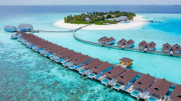 Ultra-Cool Maldives Five-Star Pool Villa Glamour with Private House Reef