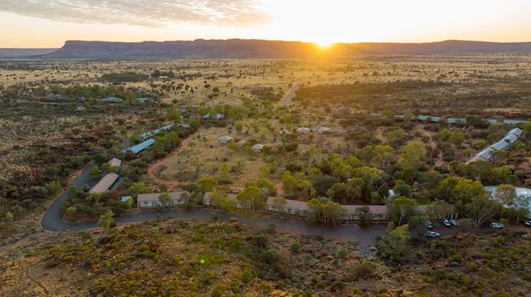 Unmissable Kings Canyon Outback Retreat with Dinner, Guided Rim Walk & Daily Breakfast