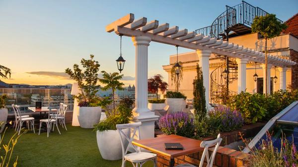 Five-Star City Break in the Heart of Budapest with Rooftop Bar & Onsite Spa
