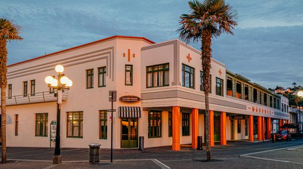 Art Deco Napier Waterfront Hotel with Daily Breakfast & Dining Credit