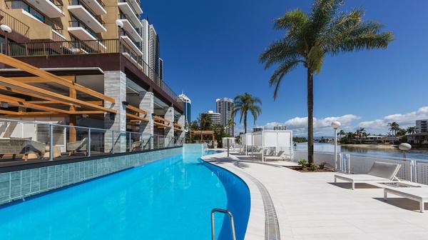 Coastal-Cool Surfers Paradise Escape with River-View Room Upgrade, Daily Breakfast & Daily Drinks