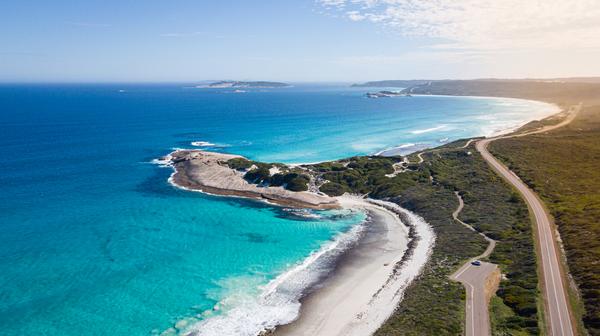 WA: 7-Day Perth to Esperance Small-Group Tour with Daily Dining, Cape Le Grand National Park & Lake Hillier Helicopter Flight