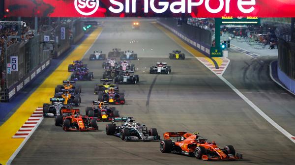 Singapore 2022: 5-Day SINGAPORE GRAND PRIX™ Self-Guided Tour with 3-Day Grandstand Tickets, VIP Lunch & Gardens by the Bay