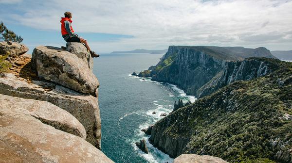 Tasman Peninsula 2022: 3-Day Small-Group Walking Tour with All Meals & Spectacular Guided Hikes