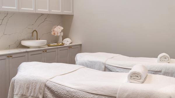 South Perth: Two-Hour Bespoke Relaxation Spa Package with Infrared Sauna, Full-Body Massage, Facial & Fruit Platter