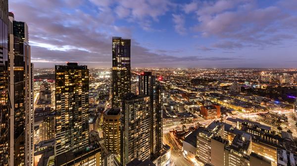 Melbourne Sky-High Self-Contained Suite Escape in the Heart of the CBD